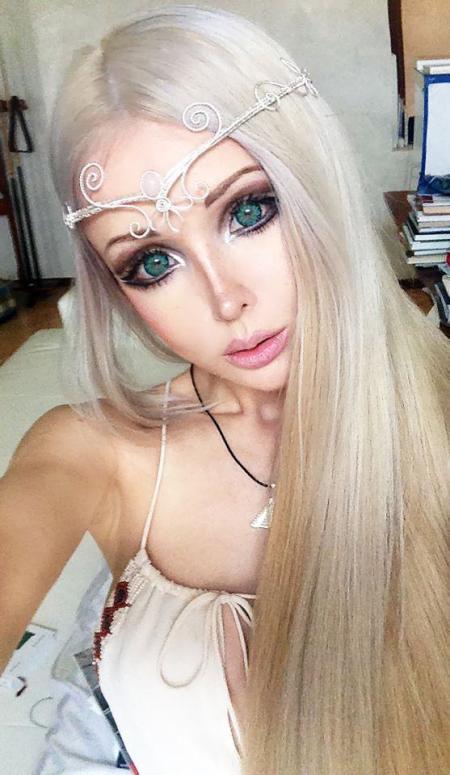 zak Verblinding Rechthoek Trending News News | 'Human Barbie' Valeria Lukyanova Assaulted: 28  Year-Old Model Allegedly Punched and Strangled Outside Home | BREATHEcast