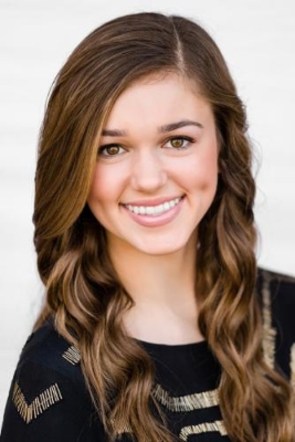 Trending News News | Sadie Robertson News: 'Duck Dynasty' Star Talks - How Old Is Sadie Robertson? Duck Dynasty Star's Life Now