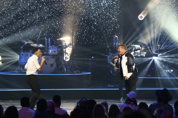 Tauren Wells and Gary LeVox perform "Until Grace" during K-LOVE Fan Awards (photo by Terry Wyatt/Getty Images for K-LOVE Fan Awards)